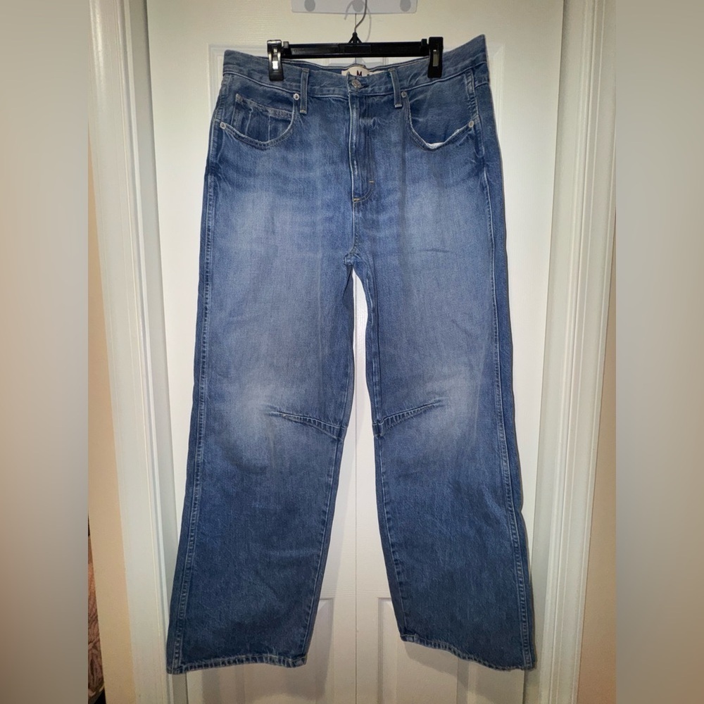 AMO SANDRA BAGGY JEANS EMOTION color. Size 31 EUC